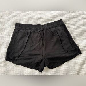 Black Women's Old Navy High Rise size XL Shorts